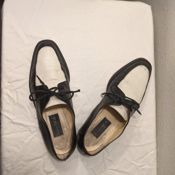 SOLD- Vintage Black & White Leather Loafers - Picture 11 of 14